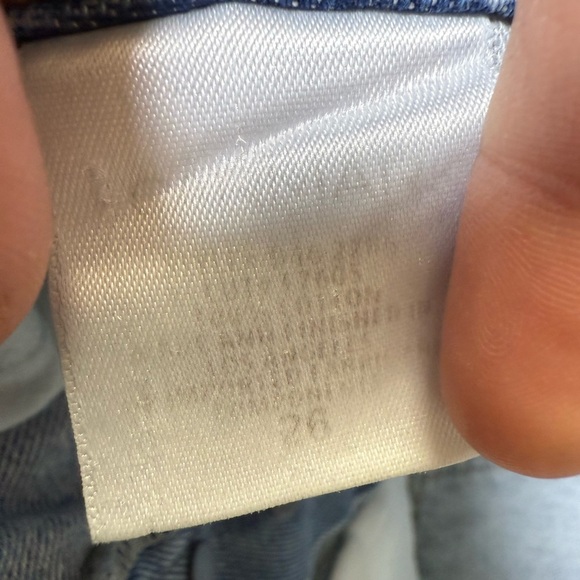 Carmar distressed raw hem jeans size 26 in excellent condition 26 inseam - Picture 5 of 6